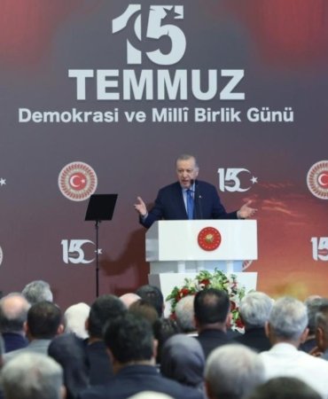 Erdoğan’dan 15 Temmuz mesajı: Bu millete iftira atanlar tarih önünde utançla anılacak 9 erdogandan-15-temmuz-mesaji-bu-millete-iftira-atanlar-tarih-onunde-utancla-anilacak-SOtZvn2x.jpg