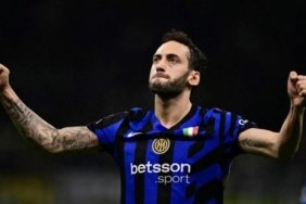 hakan-calhanoglu-icin-transfer-alarmi-istanbulda-kritik-gorusme-interden-aciklama-geldi-HdDiitVC.jpg