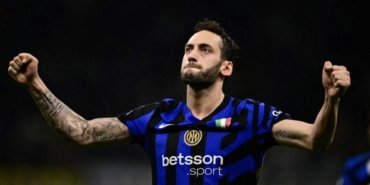Hakan Çalhanoğlu İçin Transfer Alarmı! İstanbul'da Kritik Görüşme, Inter'den Açıklama Geldi 9 hakan-calhanoglu-icin-transfer-alarmi-istanbulda-kritik-gorusme-interden-aciklama-geldi-HdDiitVC.jpg