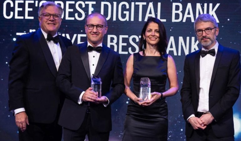 İş Bankası dijital bankacılıkta Avrupa'nın zirvesine çıktı! Londra'dan büyük ödülle döndü 6 is-bankasi-dijital-bankacilikta-avrupanin-zirvesine-cikti-londradan-buyuk-odulle-dondu-WGtCxBqO.jpg