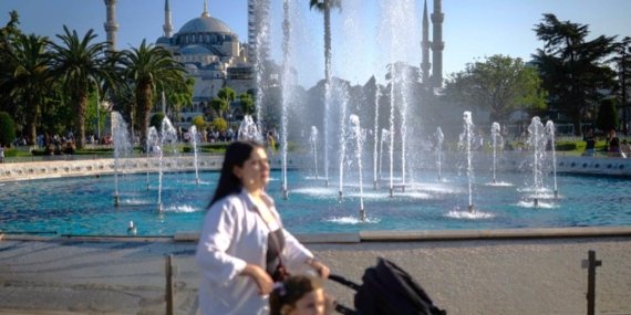 İstanbul Kavruluyor! Afrika Sıcakları 40 Dereceyi Aşıyor, AKOM’dan Kritik Uyarı