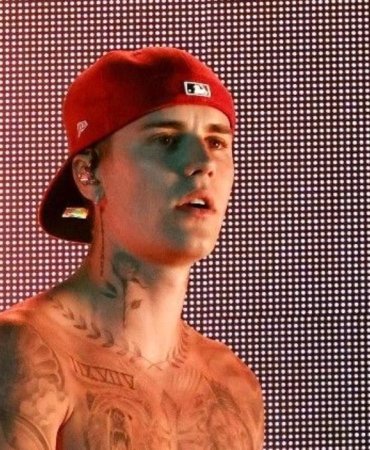 Justin Bieber'ın Yeni Albümü ve Güncel Haberleri 7 justin-bieberin-yeni-albumu-ve-guncel-haberleri-m29fK41L.jpg