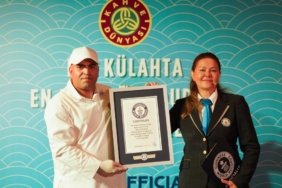 Kahve Dünyası Guinness Rekoru Kırdı! 132 Top Dondurma ile Dünyanın En Tatlı Başarısı 1 kahve-dunyasi-guinness-rekoru-kirdi-132-top-dondurma-ile-dunyanin-en-tatli-basarisi-8xFTcccB.jpg