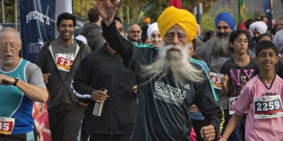 Maratona 89 yaşında başlamıştı! Dünyanın en yaşlı koşucusu Fauja Singh hayatını kaybetti