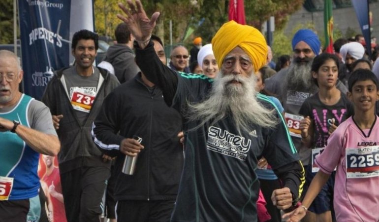 Maratona 89 yaşında başlamıştı! Dünyanın en yaşlı koşucusu Fauja Singh hayatını kaybetti 6 maratona-89-yasinda-baslamisti-dunyanin-en-yasli-kosucusu-fauja-singh-hayatini-kaybetti-rIqLBmmL.jpg