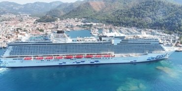 Marmaris’e dev kruvaziyer çıkarma yaptı! 1750 turist ilçeye akın etti 14 marmarise-dev-kruvaziyer-cikarma-yapti-1750-turist-ilceye-akin-etti-qLpB1vQW.jpg