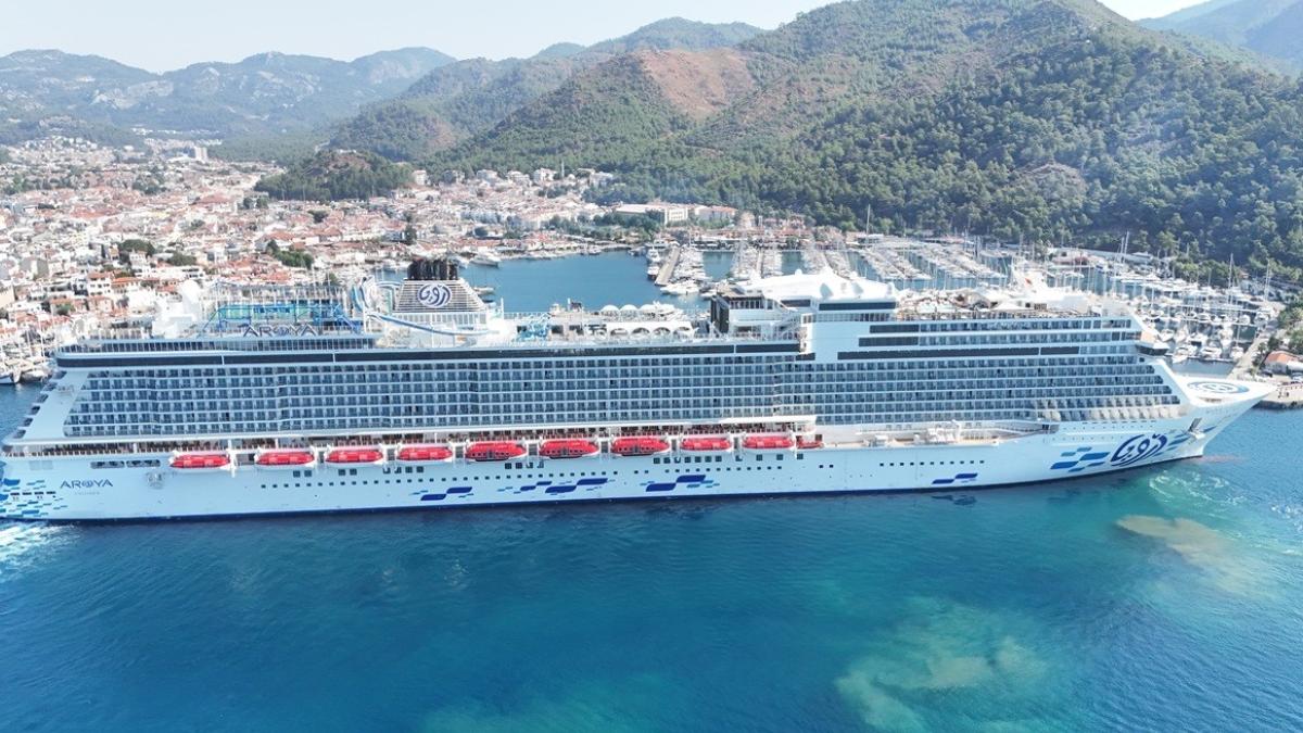 Marmaris’e dev kruvaziyer çıkarma yaptı! 1750 turist ilçeye akın etti 2 marmarise-dev-kruvaziyer-cikarma-yapti-1750-turist-ilceye-akin-etti-qLpB1vQW.jpg