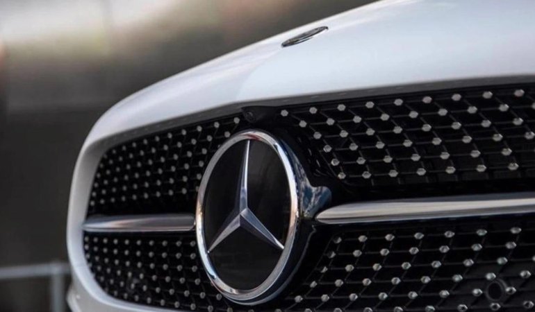 Mercedes’ten Şok Geri Çağırma! Hava Yastığı Patlayabilir, 223 Bin Araç Tehlikede 1 mercedesten-sok-geri-cagirma-hava-yastigi-patlayabilir-223-bin-arac-tehlikede-NyQLnGMg.jpg