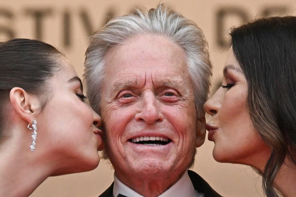 Michael Douglas'ın Kanserle Mücadelesi ve Kariyerine Dair Düşünceleri 1 Michael Douglas'ın Gözlerden Kaçmayan Hayat Hikayesi ve Güncel Durumu