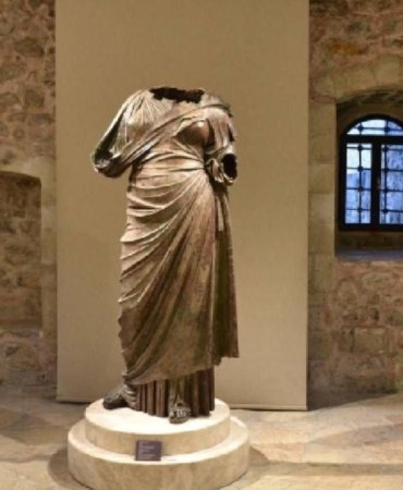 Muğla'nın Marmaris İlçesinde Antik Heykel Keşfi ve Koruma Süreci 5 muglanin-marmaris-ilcesinde-antik-heykel-kesfi-ve-koruma-sureci-5RDNsYPp.jpg