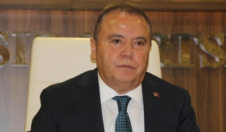 Muhittin Böcek için tahliye kararı çıkmadı! Mahkeme tutukluluğun devamına hükmetti 1 muhittin-bocek-icin-tahliye-karari-cikmadi-mahkeme-tutuklulugun-devamina-hukmetti-zVrt8PpF.jpg