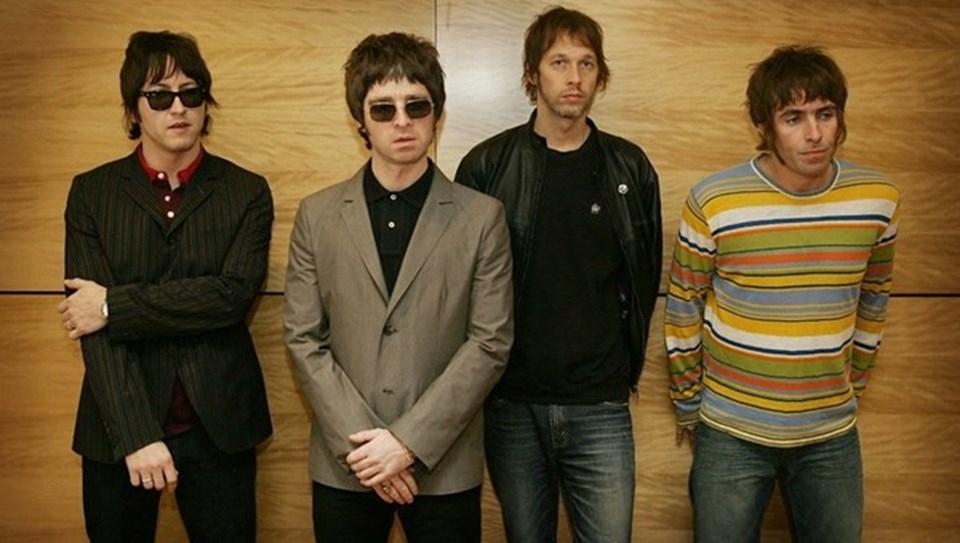 Oasis'in Efsanevi Döneminin Yeniden Canlanması: 16 Yıl Sonra Bir Araya Geliyorlar 1 Oasis’in Yeniden Biraraya Gelişi ve Müzikal Yolculuk