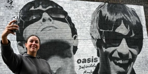 Oasis’in Efsanevi Döneminin Yeniden Canlanması: 16 Yıl Sonra Bir Araya Geliyorlar