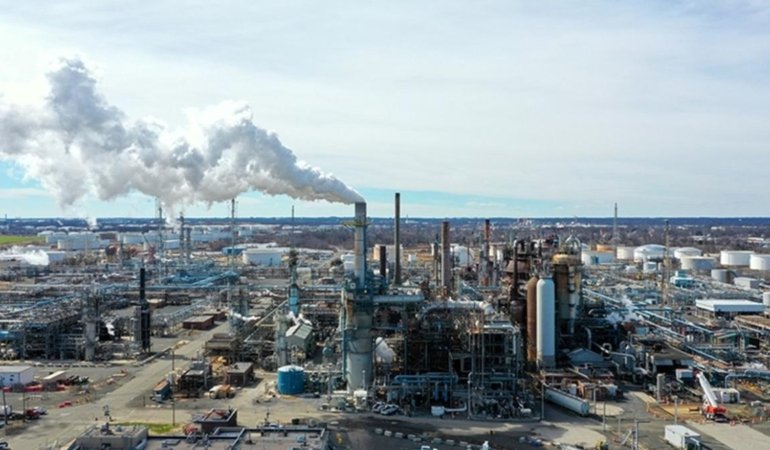 Petrol Devlerinden Geri Adım! Emisyon Standardı Rötara Uğradı, Net Sıfır Hedefi Askıya Alındı 1 petrol-devlerinden-geri-adim-emisyon-standardi-rotara-ugradi-net-sifir-hedefi-askiya-alindi-TmtecZRv.jpg