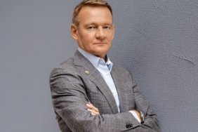 putinin-gorevden-aldigi-bakan-evinde-olu-bulundu-intihar-suphesi-gundemde-mkA6n8hm.jpg