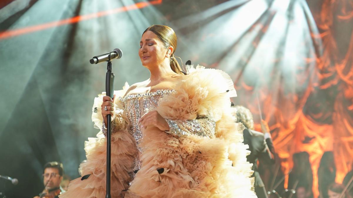 Sibel Can Harbiye’yi Büyüledi! Gözyaşları, Klip Sürprizi ve Alkış Fırtınasıyla Unutulmaz Gece 2 sibel-can-harbiyeyi-buyuledi-gozyaslari-klip-surprizi-ve-alkis-firtinasiyla-unutulmaz-gece-7Wgc8QiZ.jpg