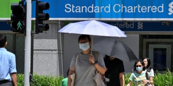 Standard Chartered’dan Kripto Hamlesi! Kurumsal Müşterilere Bitcoin ve Ether Ticareti Başladı