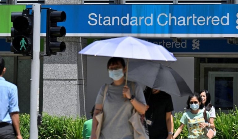 Standard Chartered'dan Kripto Hamlesi! Kurumsal Müşterilere Bitcoin ve Ether Ticareti Başladı 1 standard-chartereddan-kripto-hamlesi-kurumsal-musterilere-bitcoin-ve-ether-ticareti-basladi-U7HkmwUM.jpg