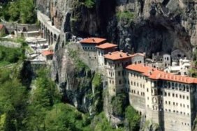 sumela-manastirina-ziyaretci-akini-devam-ediyor-TyCpnhp6.jpg