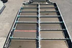 Tesla'yı sollayacak icat! Ahşap batarya kutusu çelikle birleşti, hem daha güvenli hem çevreci 1 teslayi-sollayacak-icat-ahsap-batarya-kutusu-celikle-birlesti-hem-daha-guvenli-hem-cevreci-Li13SD3e.jpg
