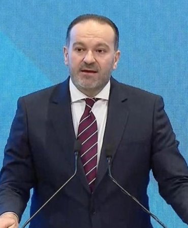 trtde-ust-duzey-degisimle-zahid-sobaci-yeniden-goreve-geldi-Xw7fmb2q.jpg