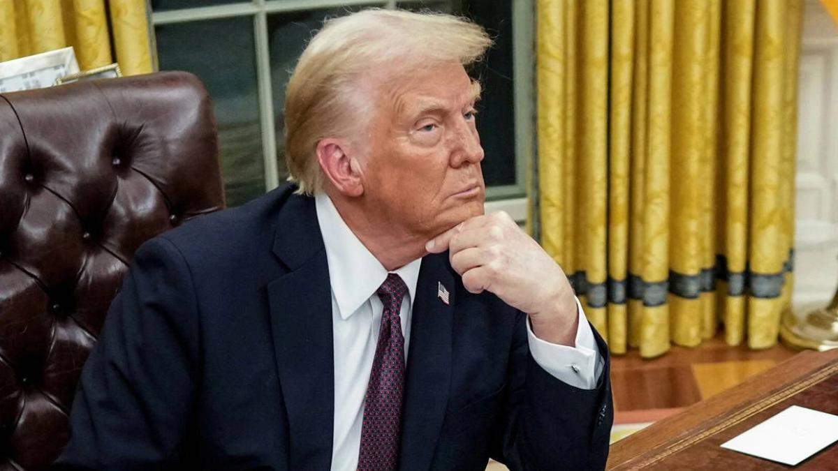 Trump'ın Epstein dosyasında adı geçti mi iddiasına Beyaz Saray'dan sert yalanlama 2 trumpin-epstein-dosyasinda-adi-gecti-mi-iddiasina-beyaz-saraydan-sert-yalanlama-SP6hzOFX.jpg