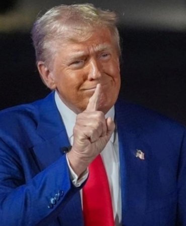 Trump’tan Wall Street Journal’a ağır yaptırım! Epstein haberi sonrası basın havuzundan çıkarıldı 5 trumptan-wall-street-journala-agir-yaptirim-epstein-haberi-sonrasi-basin-havuzundan-cikarildi-Eyg9OjEN.jpg