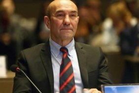 Tunç Soyer Tutuklandı: İzmir'deki Yolsuzluk Soruşturmasında 35 Kişiye Cezaevi Yolu 2 tunc-soyer-tutuklandi-izmirdeki-yolsuzluk-sorusturmasinda-35-kisiye-cezaevi-yolu-kEgz19LM.jpg