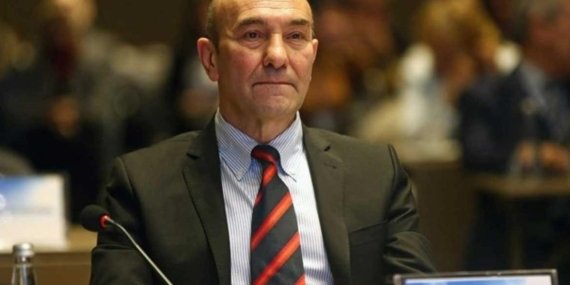 Tunç Soyer Tutuklandı: İzmir’deki Yolsuzluk Soruşturmasında 35 Kişiye Cezaevi Yolu