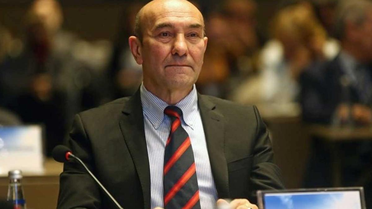 Tunç Soyer Tutuklandı: İzmir'deki Yolsuzluk Soruşturmasında 35 Kişiye Cezaevi Yolu 2 tunc-soyer-tutuklandi-izmirdeki-yolsuzluk-sorusturmasinda-35-kisiye-cezaevi-yolu-kEgz19LM.jpg