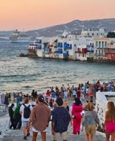 turk-turist-akini-yunanistani-sasirtti-2024te-rekor-kirildi-W8423kpv.jpg