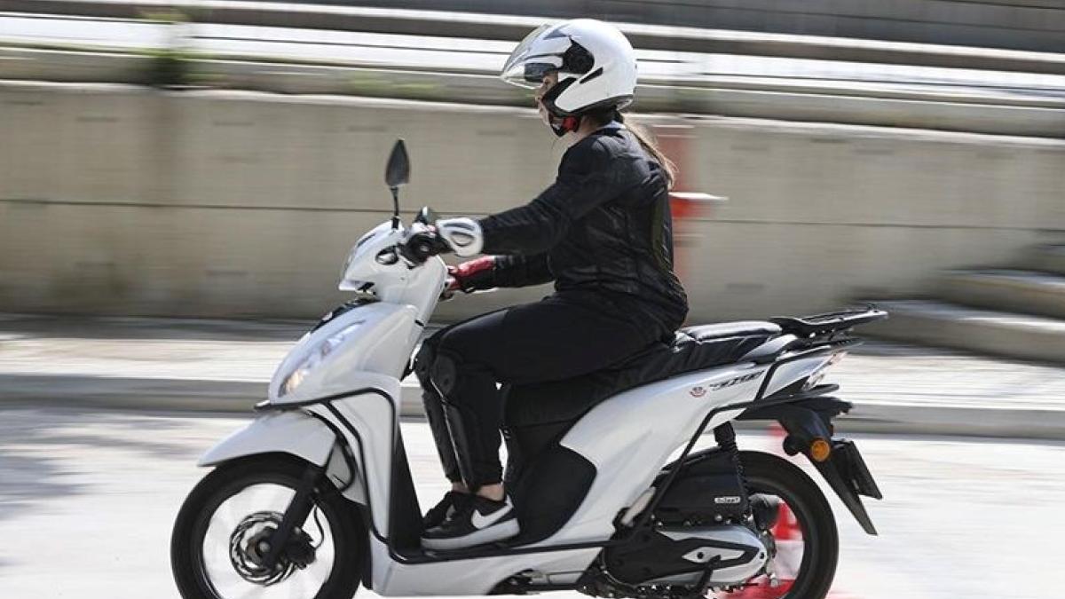 Türkiye'de Haziran Ayında Motosiklet ve Otomobil Sayılarında Çarpıcı Artışlar 2 turkiyede-haziran-ayinda-motosiklet-ve-otomobil-sayilarinda-carpici-artislar-VTpeuuDx.jpg