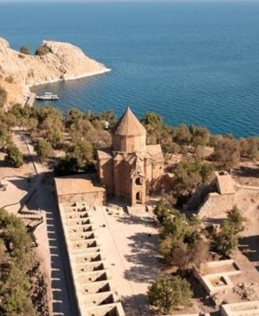 Van'da Kültür ve Sanatın Zirvesi: Türkiye Kültür Yolu Festivali'nin İkinci Dönemi 5 vanda-kultur-ve-sanatin-zirvesi-turkiye-kultur-yolu-festivalinin-ikinci-donemi-sew12Idj.jpg