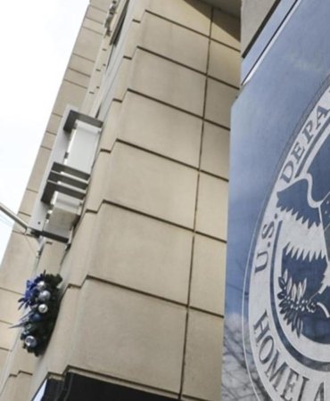 ABD Vizesinde 15 Bin Dolar Teminat Şartı! Türk Vatandaşları Muaf Tutuldu 3 abd-vizesinde-15-bin-dolar-teminat-sarti-turk-vatandaslari-muaf-tutuldu-e743dPiD.jpg