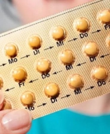 Adet Geciktirici İlaçlar Yaz Tatilinde Kurtarıcı Gibi Görünüyor Ama Risk Büyük! 7 adet-geciktirici-ilaclar-yaz-tatilinde-kurtarici-gibi-gorunuyor-ama-risk-buyuk-Ni3GCmhM.jpg