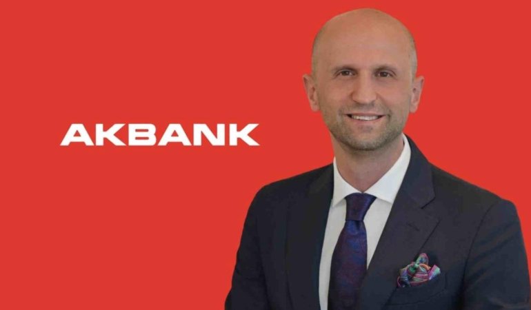 Akbank'tan KOBİ'lere Büyük Kolaylık! Tüm Ticari Kredi Borçlarını Tek Ekranda Birleştiriyor 1 akbanktan-kobilere-buyuk-kolaylik-tum-ticari-kredi-borclarini-tek-ekranda-birlestiriyor-kFXxBszZ.jpg
