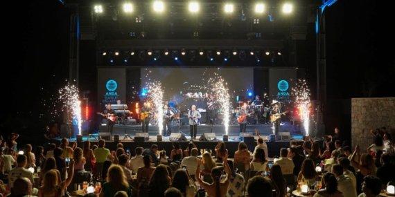 Anda Barut Collection’da müzik dolu yaz! ASH ve Gipsy Kings by André Reyes sahne aldı