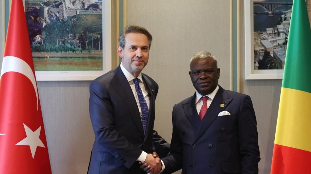 Bakan Bayraktar ile Kongo Başbakanı enerji ve madende iş birliği için görüştü 2 bakan-bayraktar-ile-kongo-basbakani-enerji-ve-madende-is-birligi-icin-gorustu-gHHw7Kzq.jpg