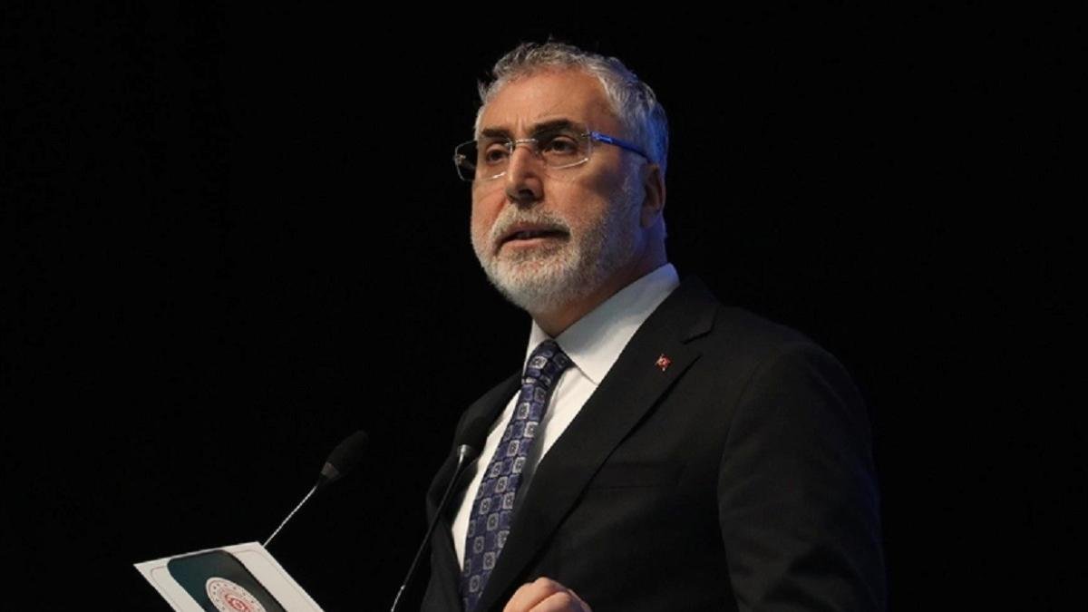 Bakan Işıkhan’dan 30 Ağustos Mesajı! "Türkiye Yüzyılı Vizyonu İçin Çalışmaya Devam Edeceğiz" 2 bakan-isikhandan-30-agustos-mesaji-turkiye-yuzyili-vizyonu-icin-calismaya-devam-edecegiz-WWQ6cFVi.jpg