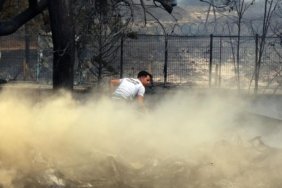 Çanakkale ve İzmir’deki Yangınlar Kontrol Altına Alındı Soğutma Çalışmaları Sürüyor 5 canakkale-ve-izmirdeki-yanginlar-kontrol-altina-alindi-sogutma-calismalari-suruyor-QLHLEtdk.jpg