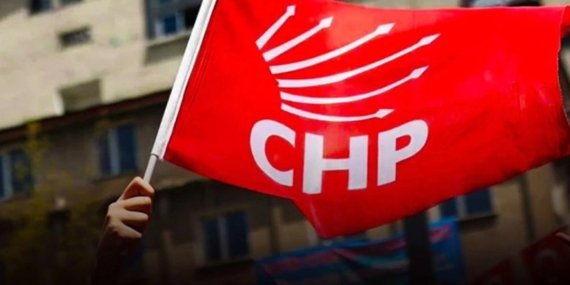 CHP’de Şok Gelişme! Salihli İlçe Başkan Adayları Yarıştan Çekildi
