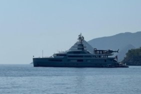 cirali-olimpos-sahilinde-250-milyon-dolarlik-mega-yat-goruldu-Ikdngrp8.jpg