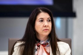 Fed'de istifa depremi! Adriana Kugler görevden ayrıldı, Trump’tan çarpıcı faiz çıkışı 6 fedde-istifa-depremi-adriana-kugler-gorevden-ayrildi-trumptan-carpici-faiz-cikisi-jq33qR2I.jpg