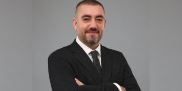 FLO GROUP uluslararası operasyonlara yön verecek ismi belirledi! Erkan Bayrak yeni görevine başladı 1 flo-group-uluslararasi-operasyonlara-yon-verecek-ismi-belirledi-erkan-bayrak-yeni-gorevine-basladi-8xUlHkjh.jpg
