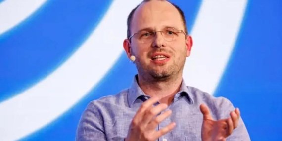 GitHub CEO’su Thomas Dohmke kendi girişimini kurmak için Microsoft’tan ayrılıyor