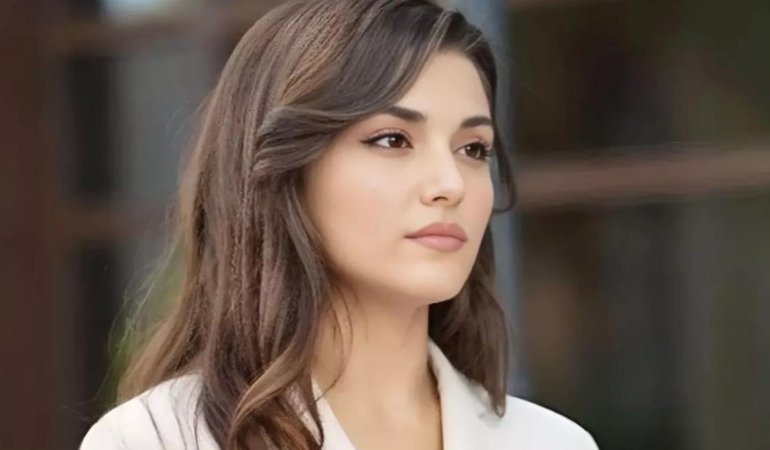 Hande Erçel yeni reklam kampanyasından servet kazandı 1 hande-ercel-yeni-reklam-kampanyasindan-servet-kazandi-tgWfI7rd.jpg