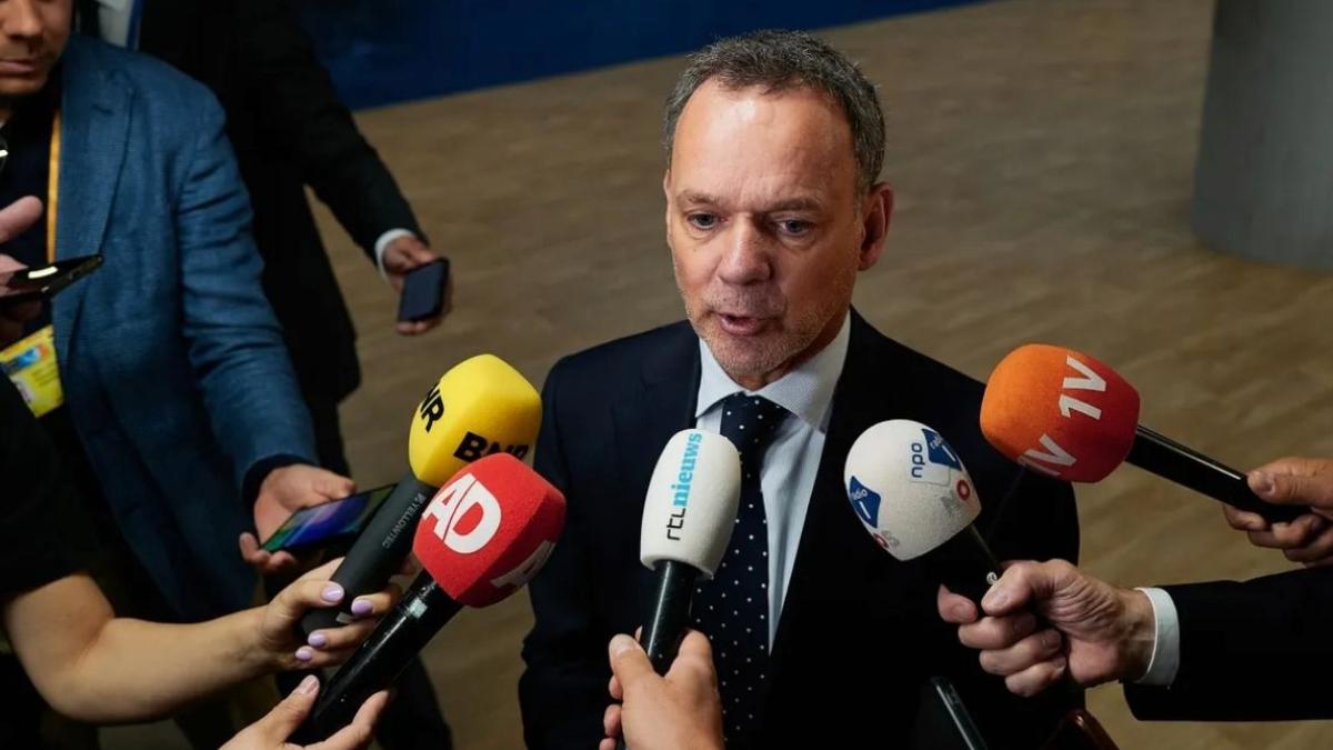 Hollanda'da İsrail gerilimi istifaya yol açtı! Dışişleri Bakanı Veldkamp ve NSC’li bakanlar görevi bıraktı 2 hollandada-israil-gerilimi-istifaya-yol-acti-disisleri-bakani-veldkamp-ve-nscli-bakanlar-gorevi-birakti-W9KPj9zg.jpg
