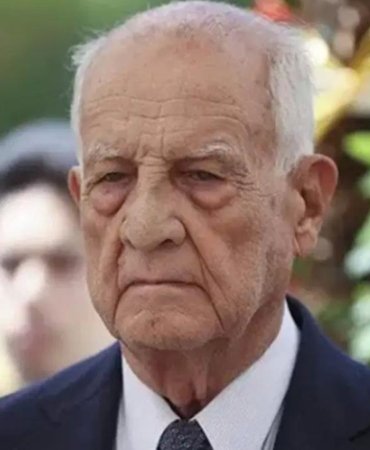 inan-kirac-yogun-bakimda-kizi-ipek-kirac-yanindan-ayrilmiyor-WFaWazQ4.jpg