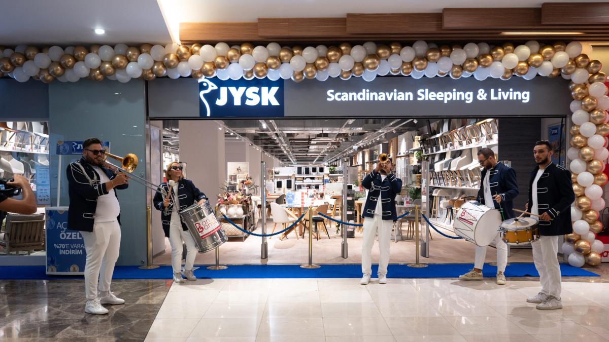 İskandinav Devi JYSK, Türkiye'de Mağaza Atılımını Sürdürüyor! Yeni Adres Trump AVM Oldu 2 iskandinav-devi-jysk-turkiyede-magaza-atilimini-surduruyor-yeni-adres-trump-avm-oldu-REsTajUT.jpg