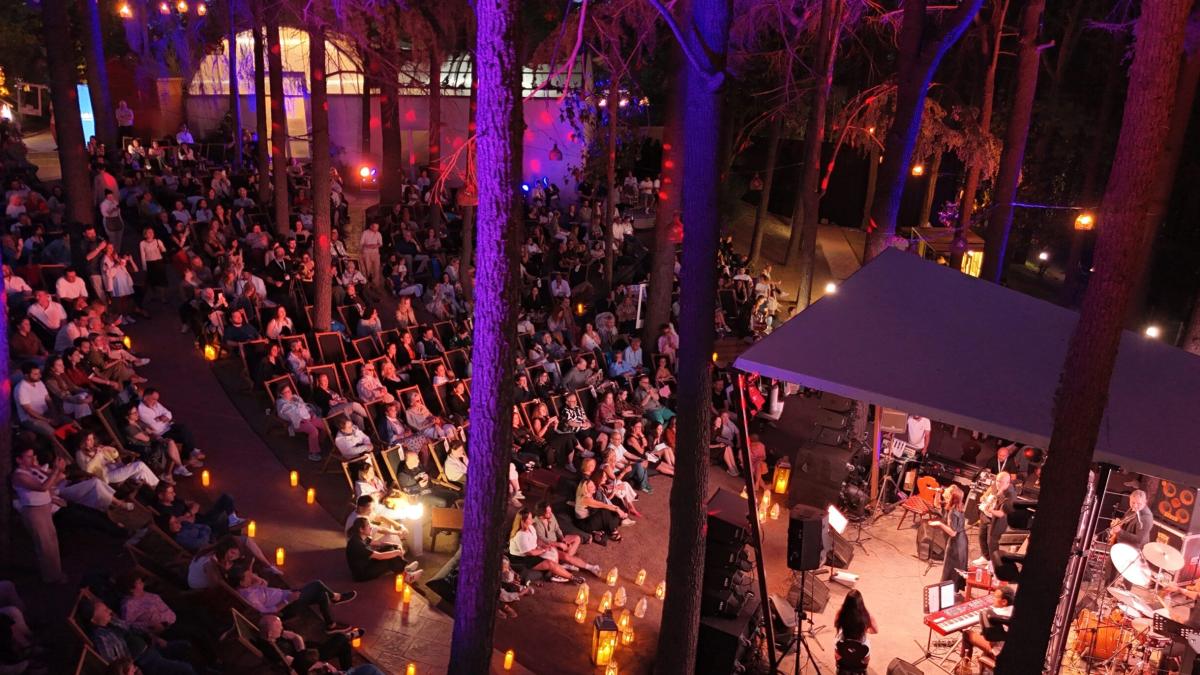 İstanbul Boğazı’nda Caz Rüzgarı Swissôtel’de “Jazz Chill” Serisi Başlıyor 2 istanbul-bogazinda-caz-ruzgari-swiss-telde-jazz-chill-serisi-basliyor-QGiyLquc.jpg